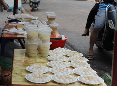 Tết Hàn thực rộn ràng ở Thủ Đô